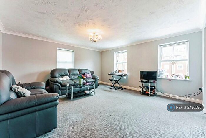 3 Bedroom Maisonette To Rent In Hatcher Crescent, Colchester, CO2