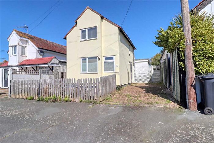 3 Bedroom Detached House For Sale In Windermere Road, Holland On Sea, CO15