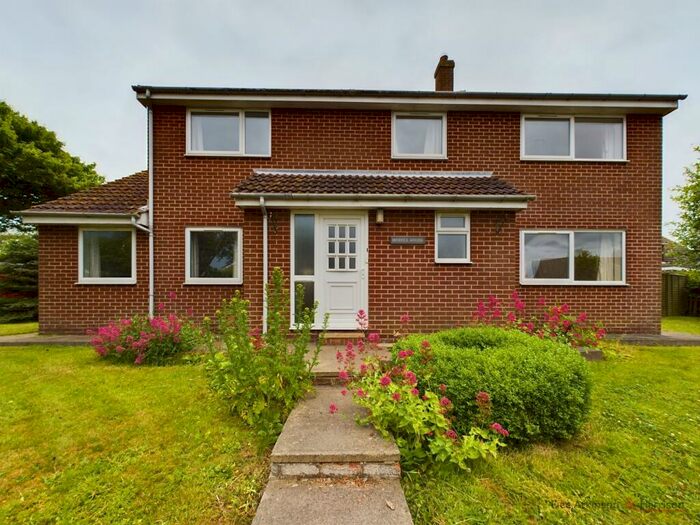 4 Bedroom Detached House To Rent In Carlton Drive, Aldbrough, HU11