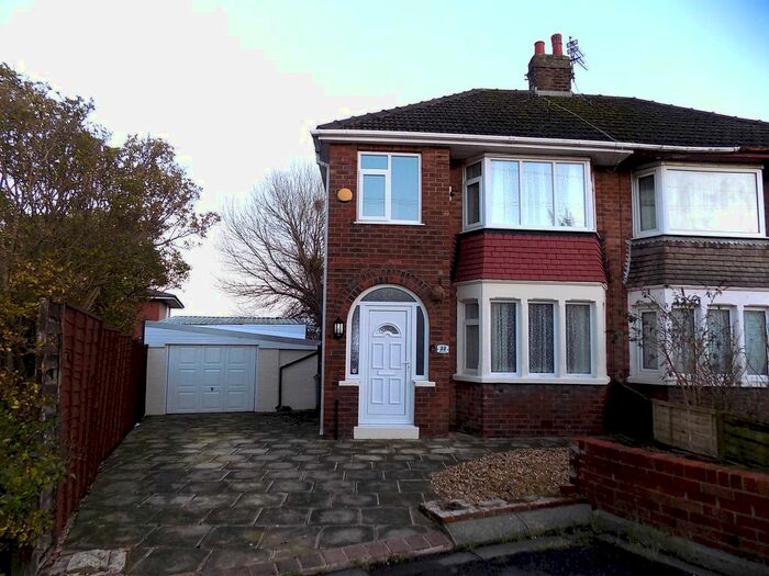 3 Bedroom Semi-Detached House To Rent In Melrose Avenue, Blackpool, FY3