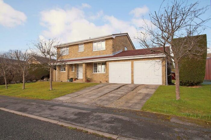 4 Bedroom Detached House To Rent In Fulwith Gate, Harrogate, HG2