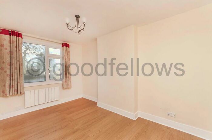 2 Bedroom Apartment To Rent In Green Wrythe Lane, Carshalton, SM5