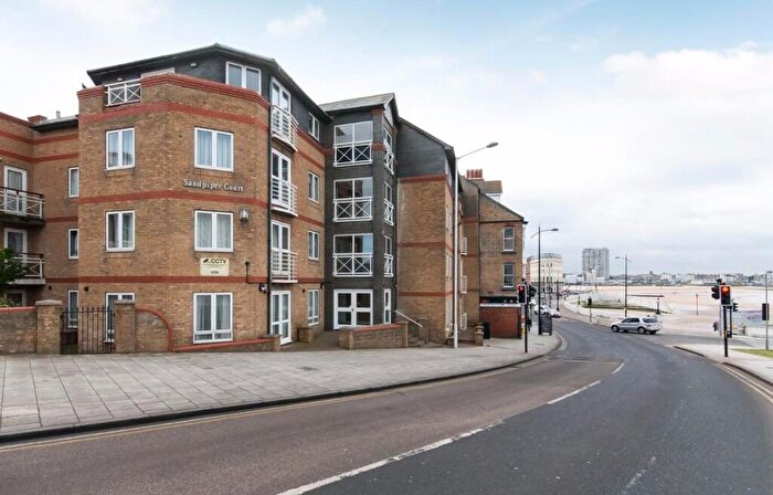 1 Bedroom Flat For Sale In Fort Hill, Margate, Kent, CT9