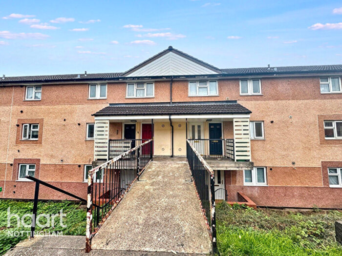 2 Bedroom Maisonette For Sale In Luther Close, Nottingham, NG3