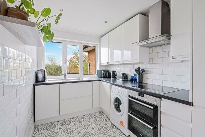 2 Bedroom Apartment To Rent In Nutfield Road, Merstham, RH1