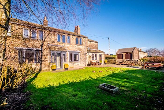 3 Bedroom Farm House To Rent In Woodhead Road, Holme Village, HD9