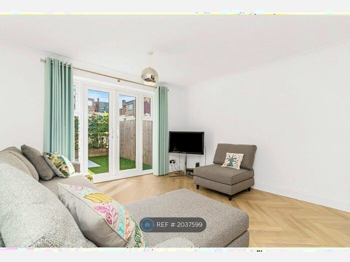 2 Bedroom Terraced House To Rent In Lydden Grove, London, SW18