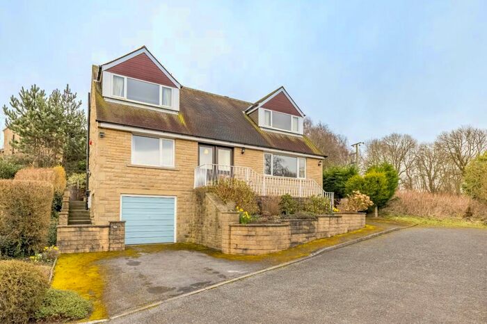 3 Bedroom Bungalow For Sale In Miller Hill Bank, Denby Dale, Huddersfield, HD8