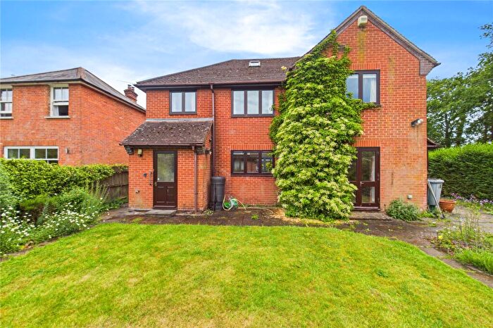 4 Bedroom Detached House For Sale In Victoria Road, Mortimer, Reading, RG7