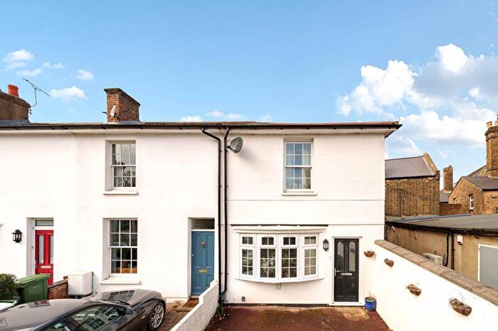 2 Bedroom End Of Terrace House For Sale In Church Road, Sidcup, DA14