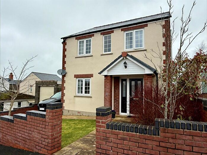 4 Bedroom Detached House For Sale In Clos Treventy, Cefneithin, Llanelli, SA14