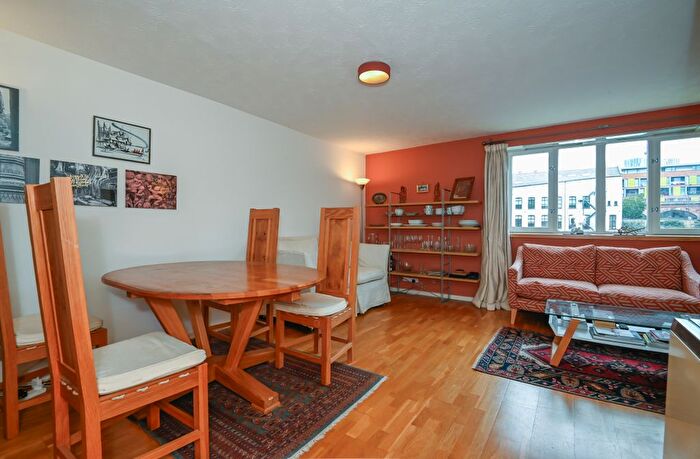 2 Bedroom Flat For Sale In Flax House, Navigation Walk, LS10