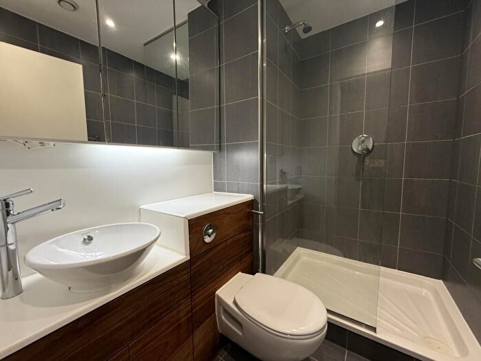 2 Bedroom Apartment To Rent In Castlegate, Chester Road, Manchester, M15