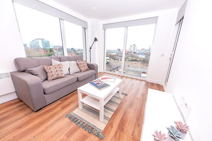 2 Bedroom Flat To Rent In The Gateway, Trafford Road, Salford, M5