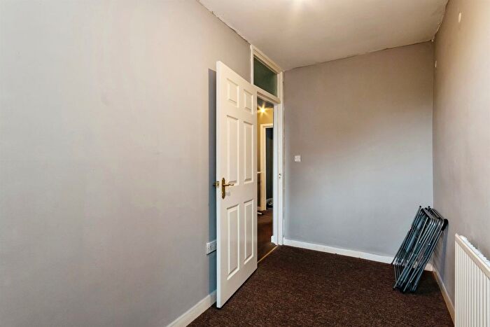 3 Bedroom End Of Terrace House For Sale In St. Stephens Road, Nottingham, NG2