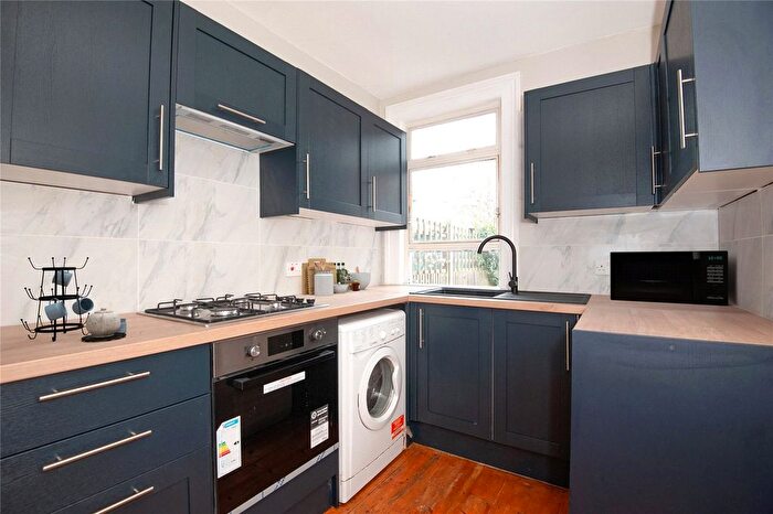 2 Bedroom Maisonette To Rent In Havelock Road, Wimbledon, London, SW19