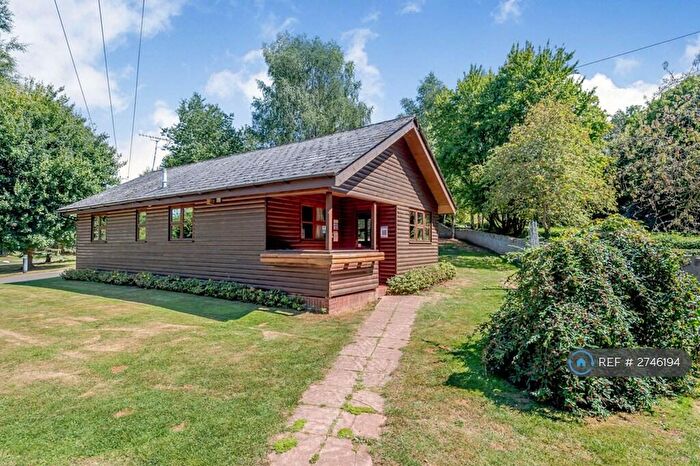 2 Bedroom Bungalow To Rent In Ford Farm Holiday Lodges, Kilcot, Newent, GL18