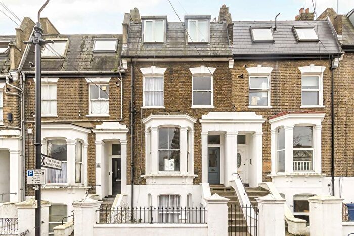 1 Bedroom Flat To Rent In Mill Hill Road, London, W3