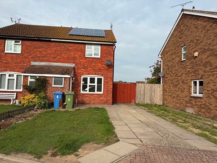 3 Bedroom Semi-Detached House To Rent In Invicta Court, Sittingbourne, ME10