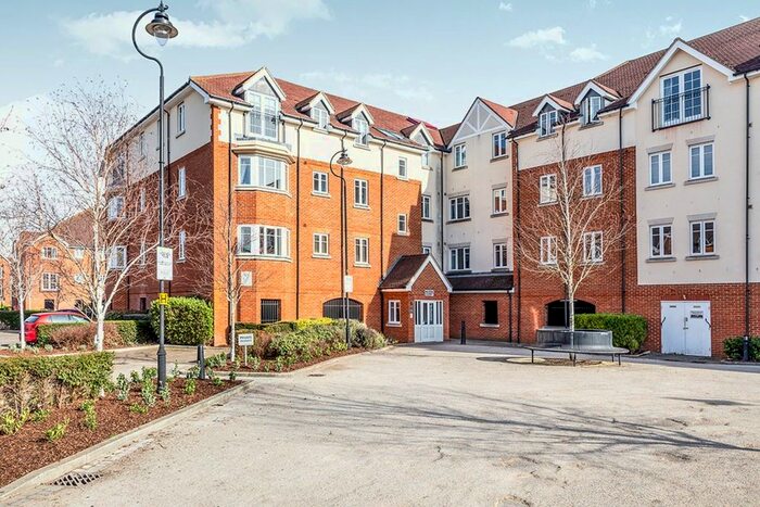 2 Bedroom Flat To Rent In William Ransom Way, Hitchin, Hertfordshire SG5