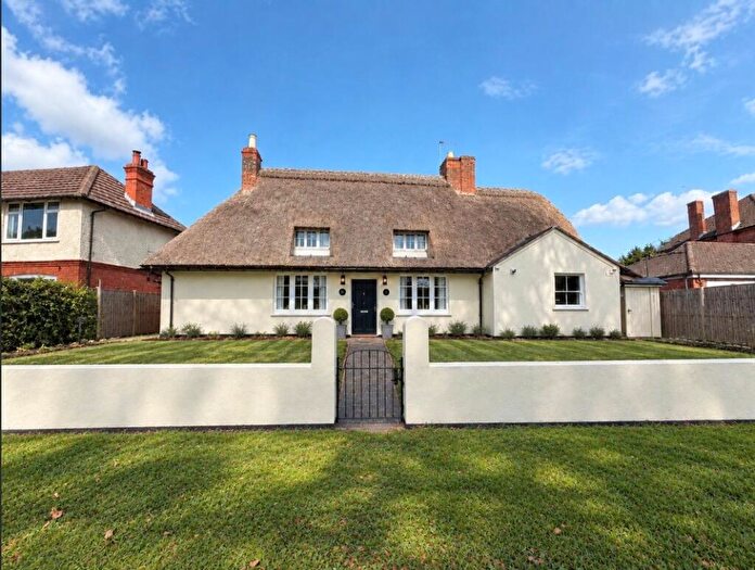 6 Bedroom House To Rent In Buckingham Road, MK3