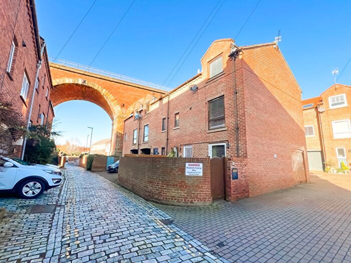 4 Bedroom End Terrace House For Sale In Low Church Wynd, Yarm, TS15