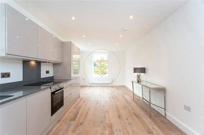 2 Bedroom Apartment To Rent In Fordwych Road, West Hampstead, London, NW2