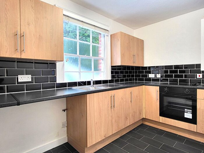 3 Bedroom Flat To Rent In Watling Street, Radlett, WD7