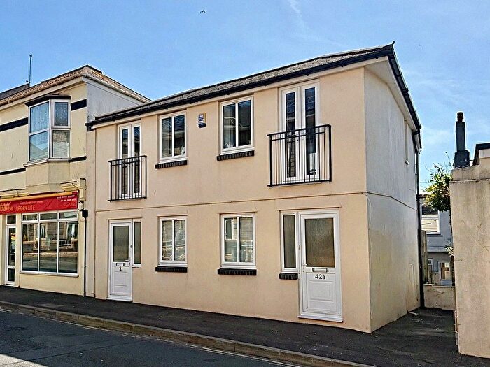 2 Bedroom Flat For Sale In Regent Street, Plymouth, PL4
