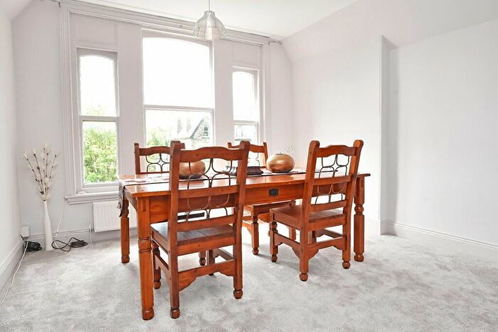 2 Bedroom Apartment To Rent In Lancaster Road, Harrogate, HG2