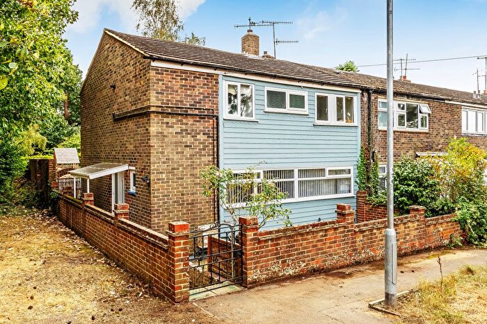 4 Bedroom End Of Terrace House For Sale In Pine Grove, Edenbridge, Kent, TN8