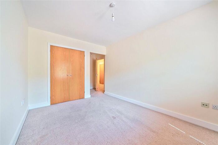 2 Bedroom Flat To Rent In Chartergate, Boltro Road, RH16