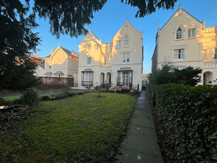 2 Bedroom Apartment To Rent In Leam Terrace, Leamington Spa, CV31