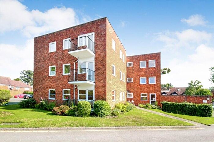 2 Bedroom Flat To Rent In The Priory, Monks Close, Redbourn, Redbourn, AL3