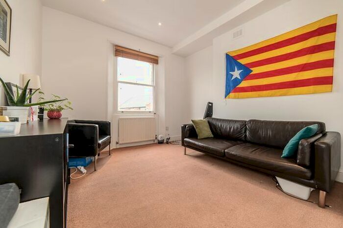 1 Bedroom Flat To Rent In East Hill, Wandsworth, SW18