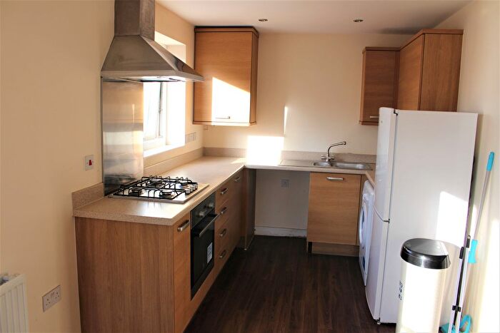 2 Bedroom Flat To Rent In Pavilion Close, Leicester, LE2