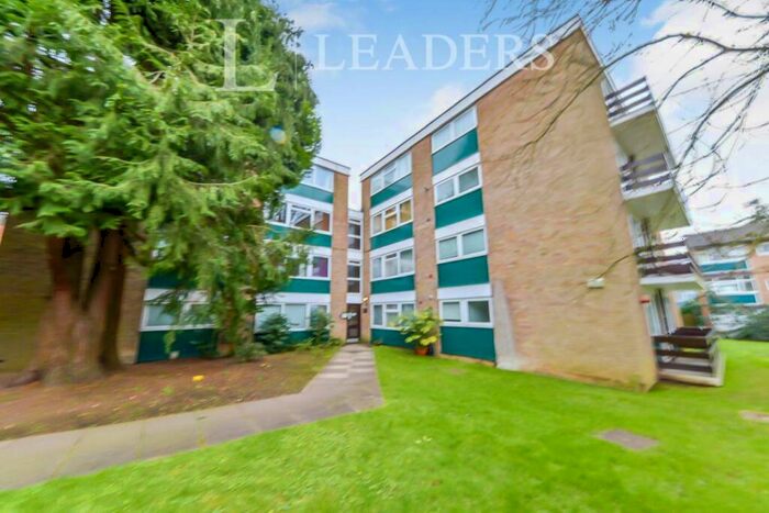 3 Bedroom Property To Rent In Abbots Park, AL1