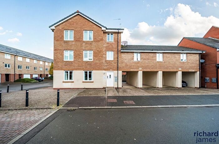 2 Bedroom Flat For Sale In Padstow Road, Swindon, SN2