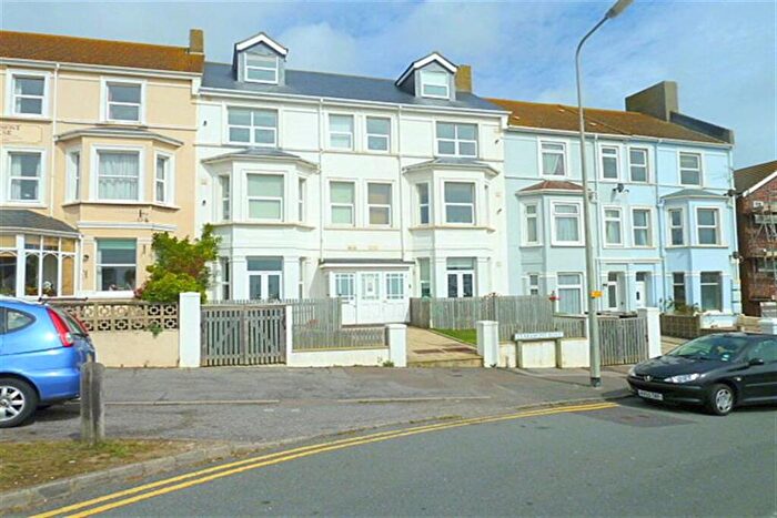 Apartment To Rent In Claremont Road, BN25