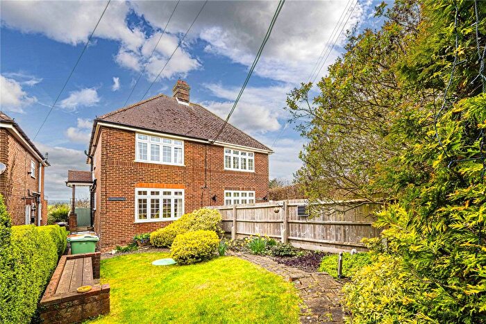 3 Bedroom Semi Detached House For Sale In Tring Road, Dunstable, Central Bedfordshire, LU6