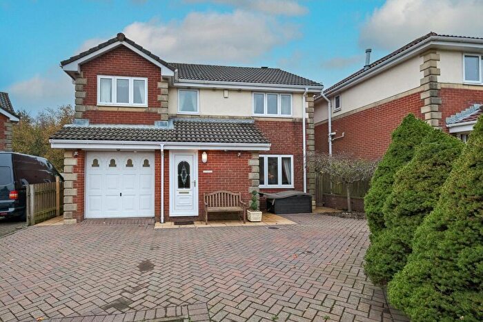 4 Bedroom Detached House For Sale In Copster Hill Close, Guide, Blackburn, Lancashire, BB1