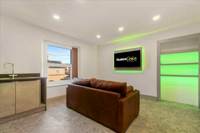 4 Bedroom Apartment To Rent In Bedford Villas, Plymouth, PL4