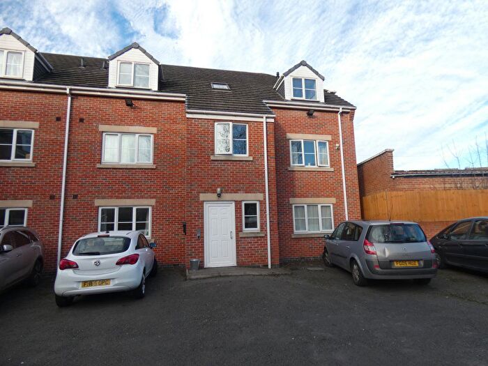 2 Bedroom Flat To Rent In Brookfield Court, Spondon, DE21