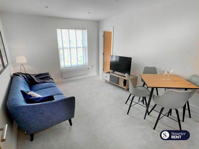 1 Bedroom Flat To Rent In Turks Head Court, Eton, Windsor, SL4