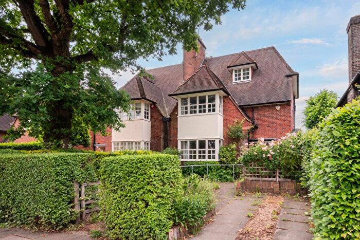 4 Bedroom Semi-Detached House For Sale In Rotherwick Road, Hampstead Garden Suburb, NW11