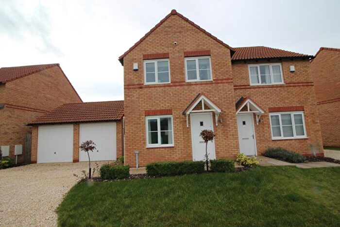 3 Bedroom Semi Detached House To Rent In Sleepers Close, New Ollerton, Newark, NG22