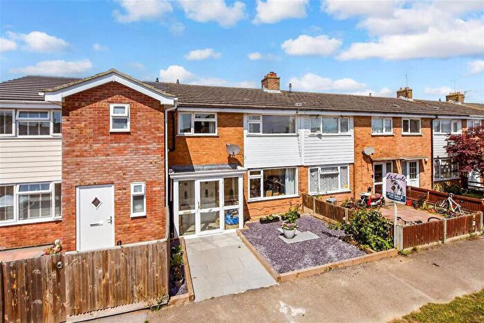3 Bedroom Terraced House For Sale In Hill Crescent, Aylesham, Canterbury, Kent, CT3