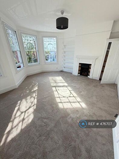 3 Bedroom Flat To Rent In Haringey, London, N8