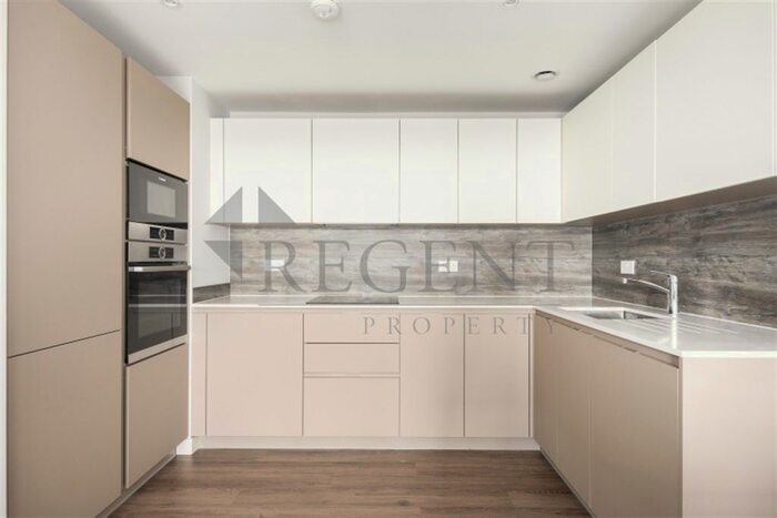 2 Bedroom Flat To Rent In Sandpiper Building, Newnton Close, N4