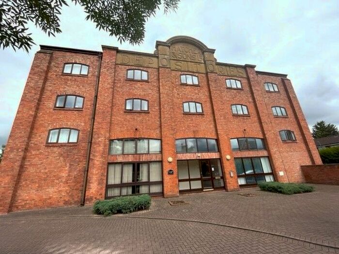 1 Bedroom Flat To Rent In Hatchers Court, Kingston Road, Taunton, TA2